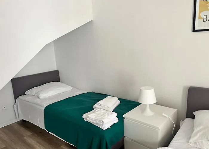 公寓 44a, Debina *